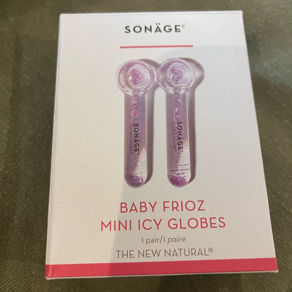 Mini icy globes